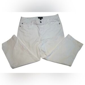 DANA BUCHMAN - Women’s Capri Style White Denim Jeans Size 12